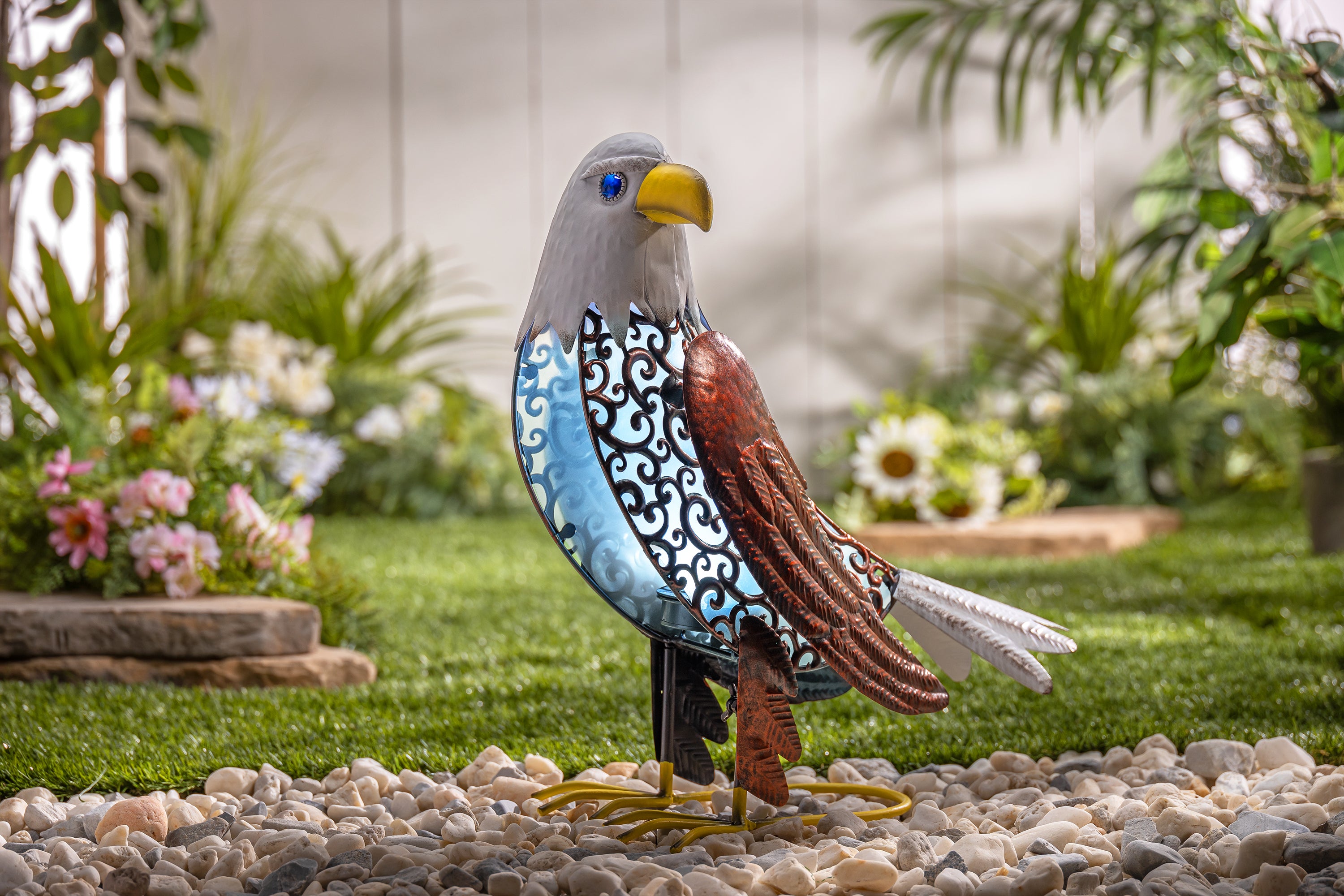 Majestic 17 inch Solar Lighted Bronze Metal Eagle with Cool White LED